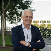 Vous souhaitez vous débrouiller rapidement en français ? Ou bien, acquérir les expressions justes dans le cadre de votre activité ? Je suis la personne qu'il vous faut